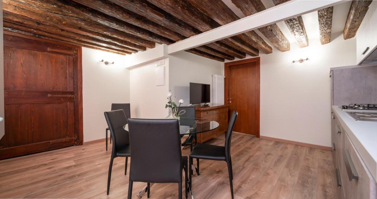 Appartamento con 2 Camere da Letto